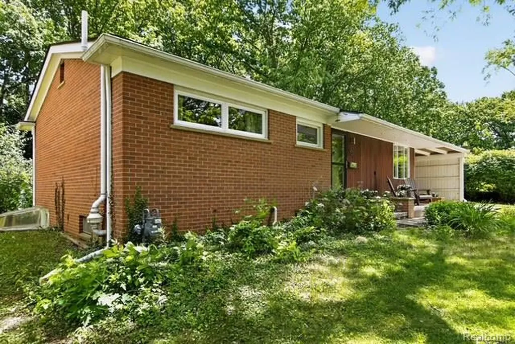 921 Raymond Street Ann Arbor City MI 48103