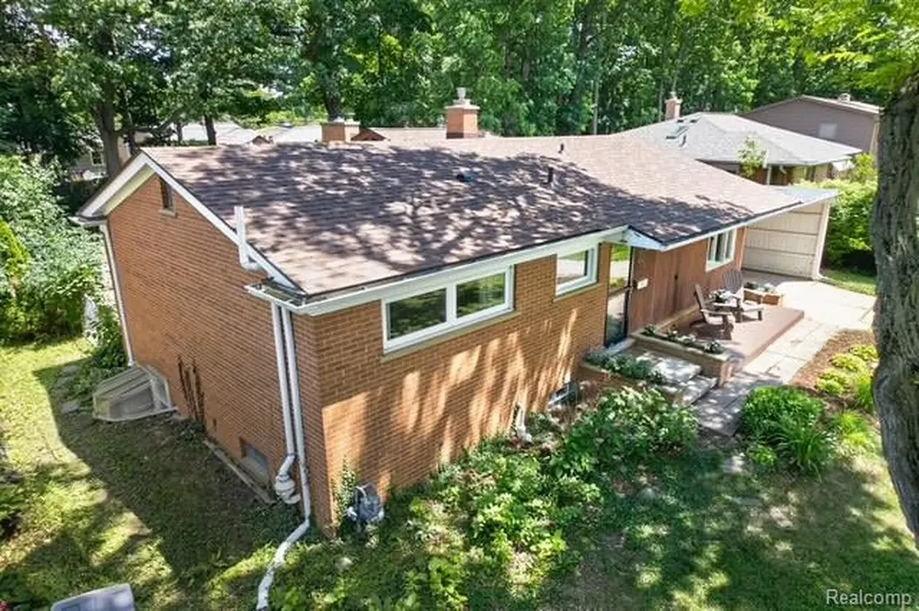 921 Raymond Street Ann Arbor City MI 48103