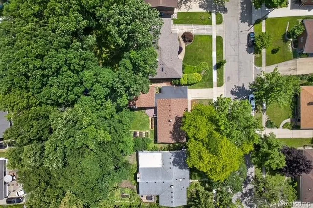 921 Raymond Street Ann Arbor City MI 48103