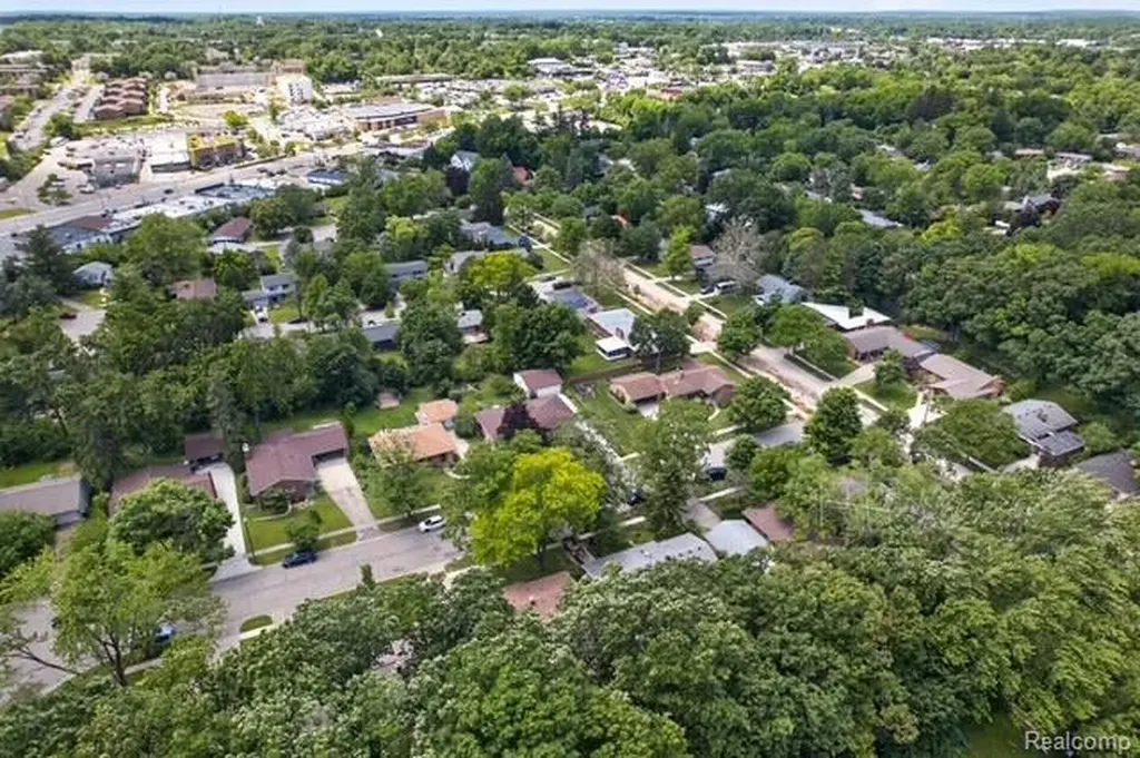 921 Raymond Street Ann Arbor City MI 48103