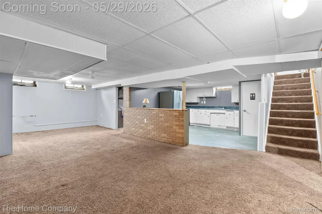 24564 Marine Avenue Eastpointe City MI 48021