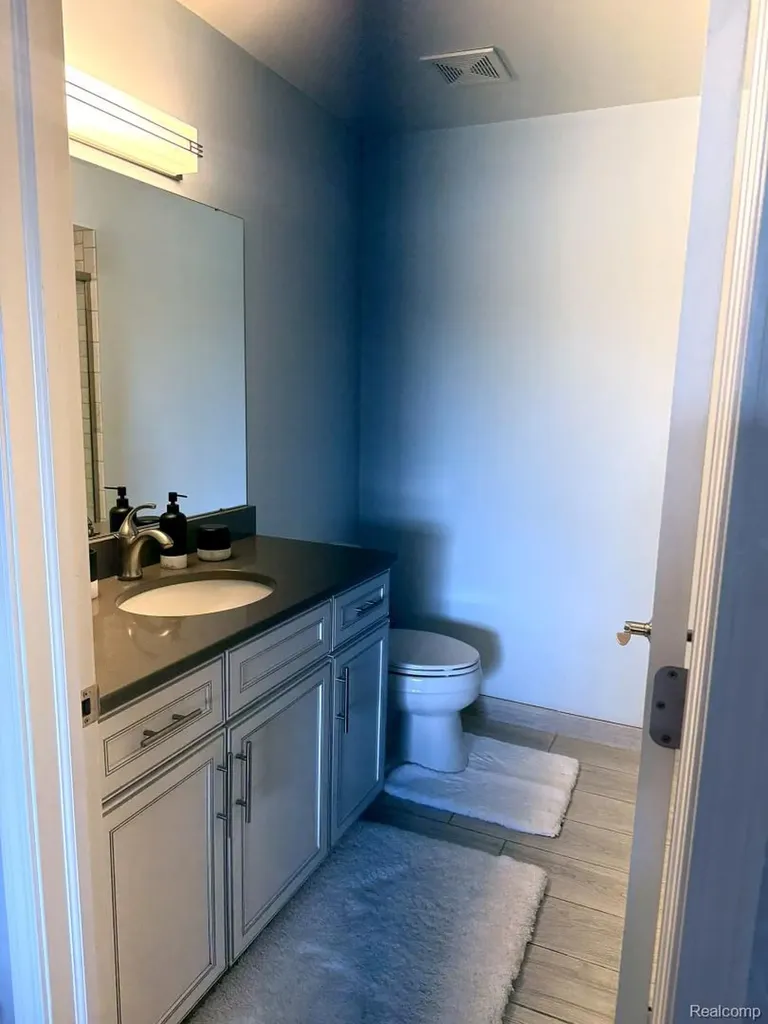 3612 Oakmonte Boulevard Oakland Charter Township MI 48306