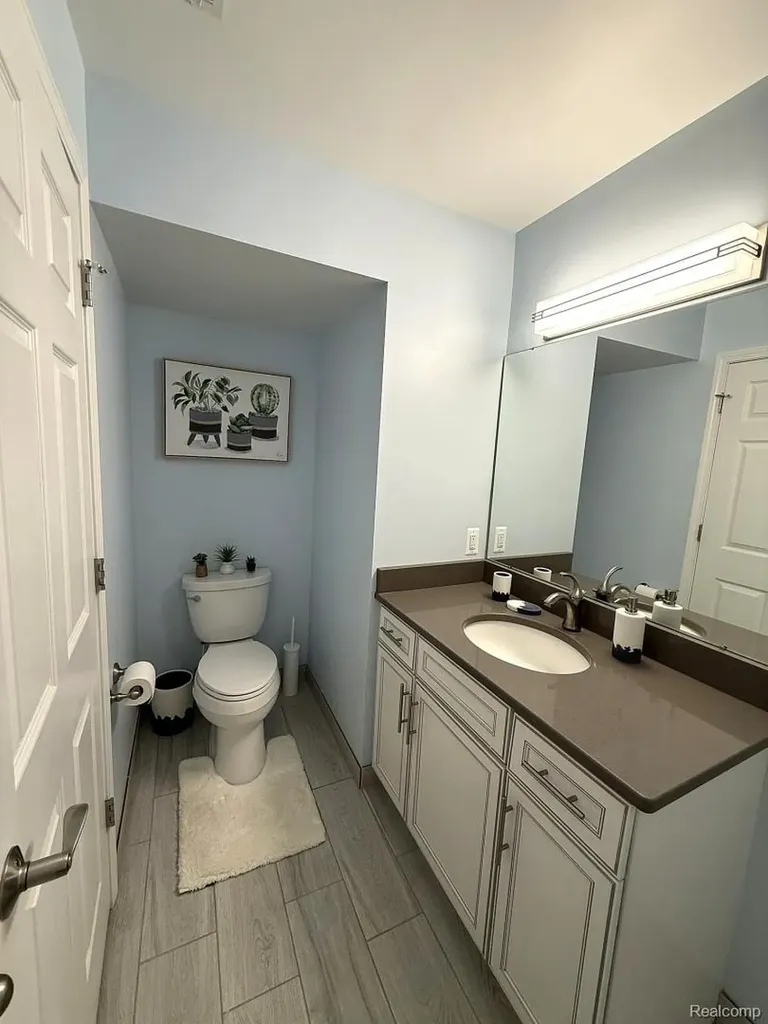 3612 Oakmonte Boulevard Oakland Charter Township MI 48306