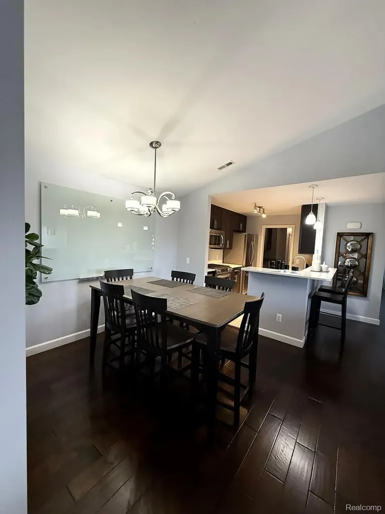 3612 Oakmonte Boulevard Oakland Charter Township MI 48306