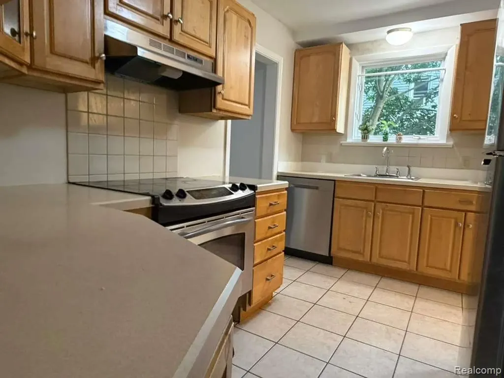 3793 Lincolnshire Road Waterford Charter Township MI 48328
