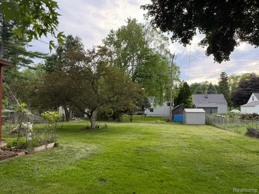 3793 Lincolnshire Road Waterford Charter Township MI 48328