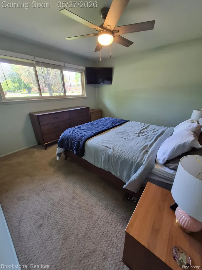 2664 Penna Drive West Bloomfield Charter Township MI 48324