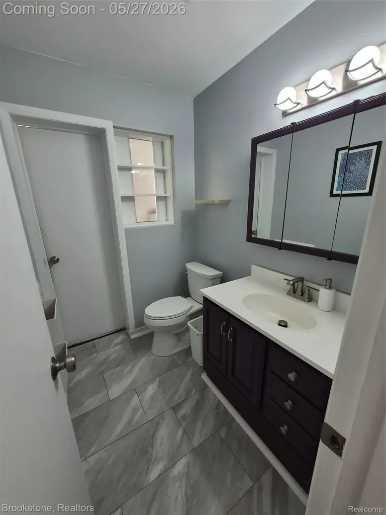 2664 Penna Drive West Bloomfield Charter Township MI 48324