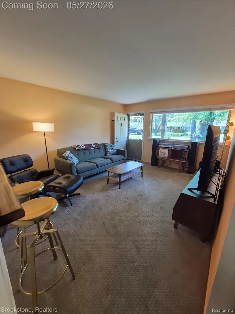 2664 Penna Drive West Bloomfield Charter Township MI 48324