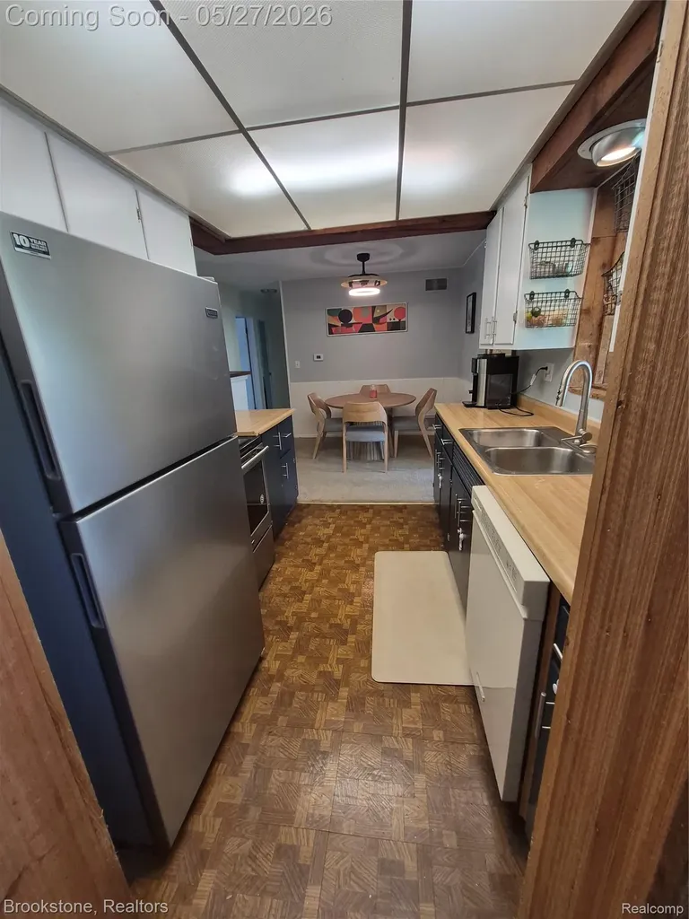 2664 Penna Drive West Bloomfield Charter Township MI 48324