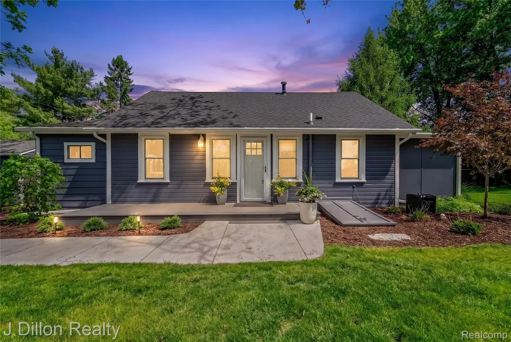 11320 Eastside Drive Plymouth Charter Township MI 48170