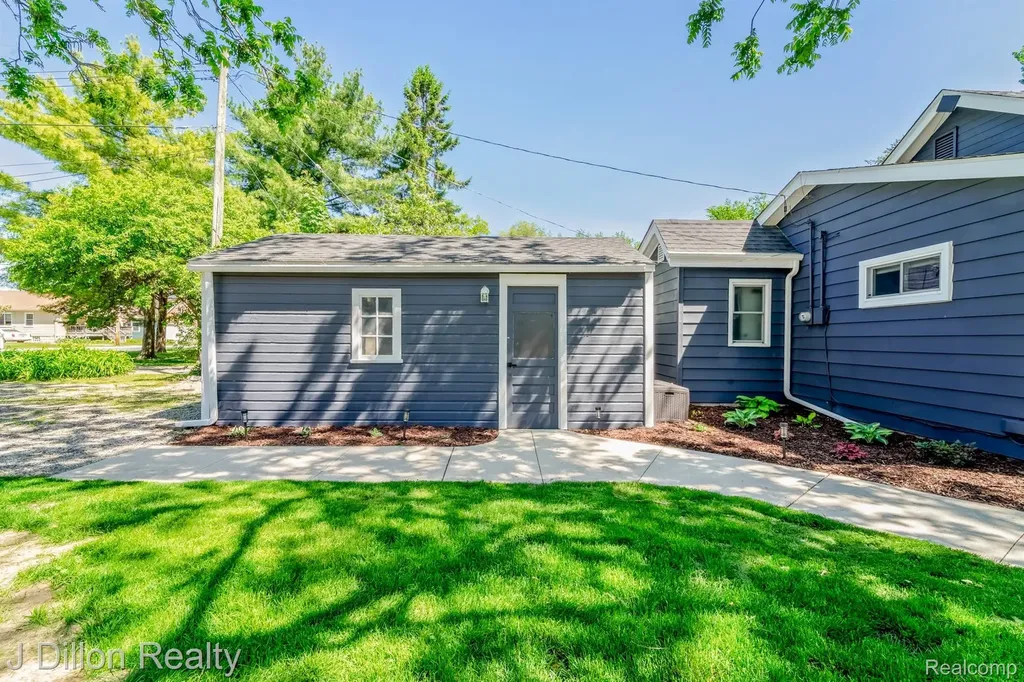 11320 Eastside Drive Plymouth Charter Township MI 48170