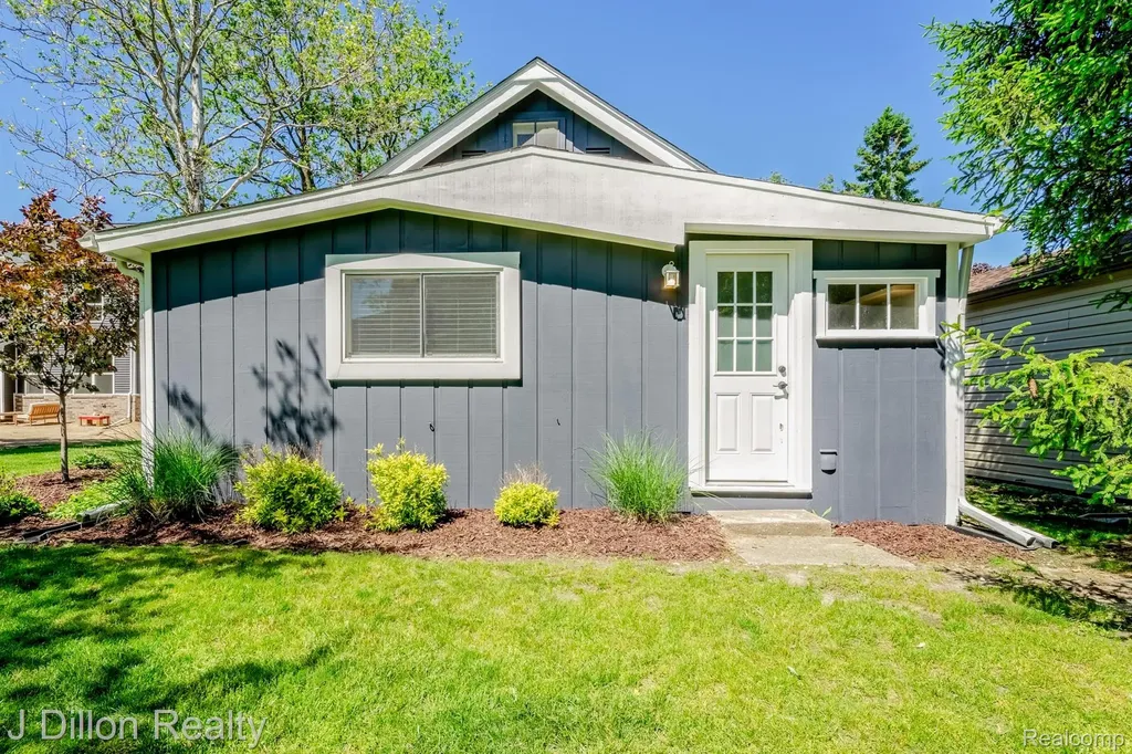 11320 Eastside Drive Plymouth Charter Township MI 48170