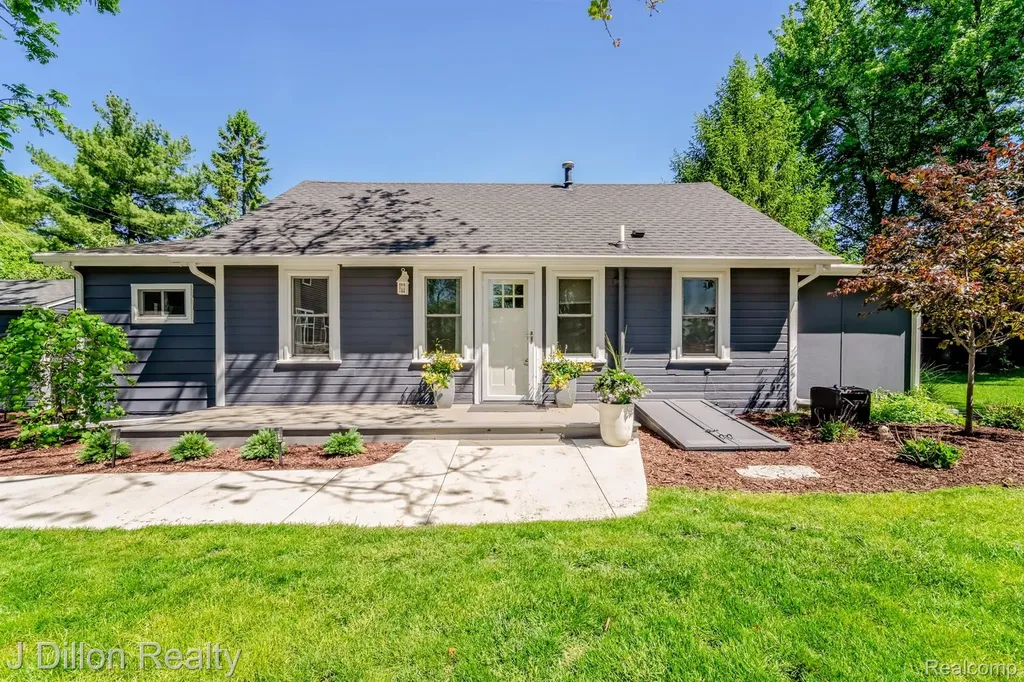 11320 Eastside Drive Plymouth Charter Township MI 48170