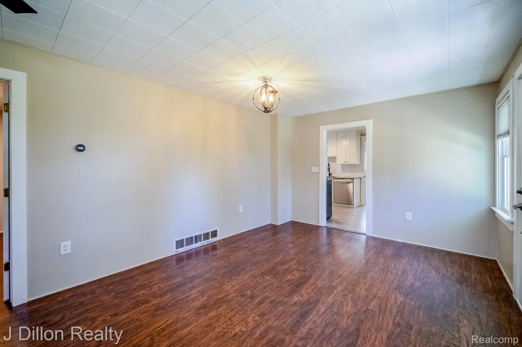 11320 Eastside Drive Plymouth Charter Township MI 48170