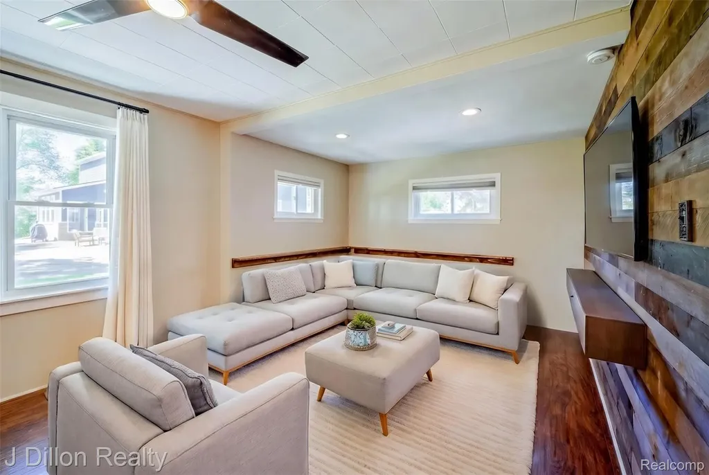 11320 Eastside Drive Plymouth Charter Township MI 48170