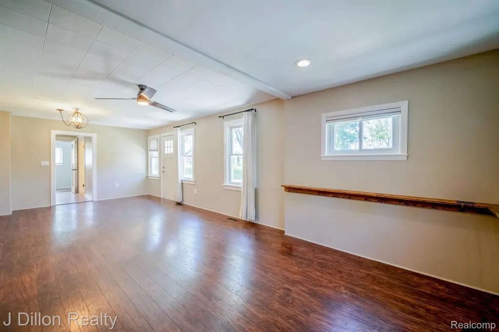 11320 Eastside Drive Plymouth Charter Township MI 48170