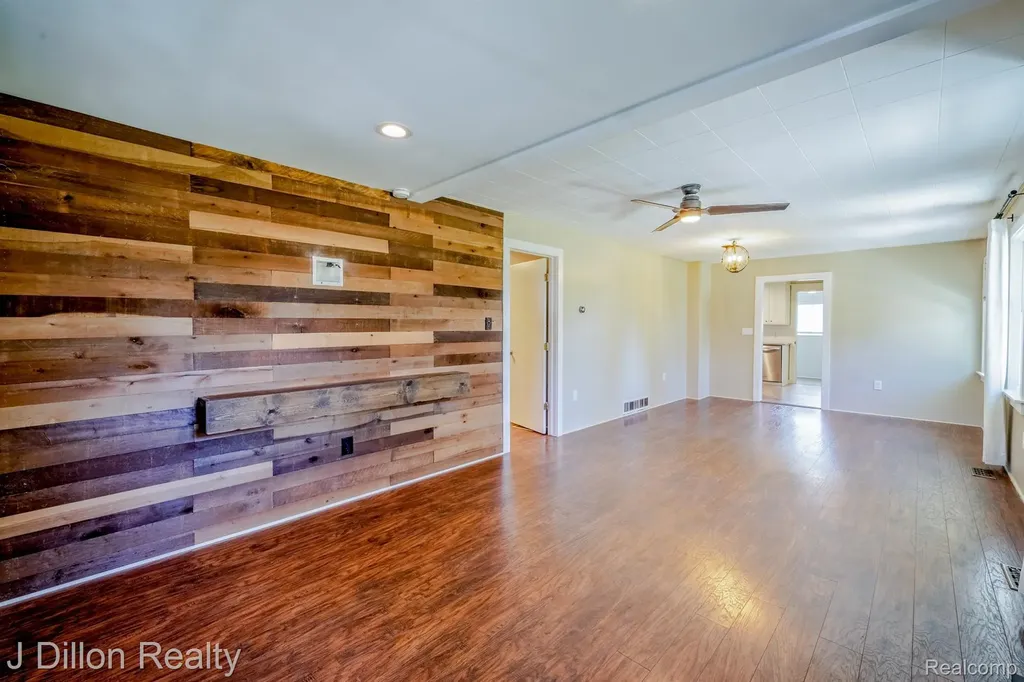 11320 Eastside Drive Plymouth Charter Township MI 48170