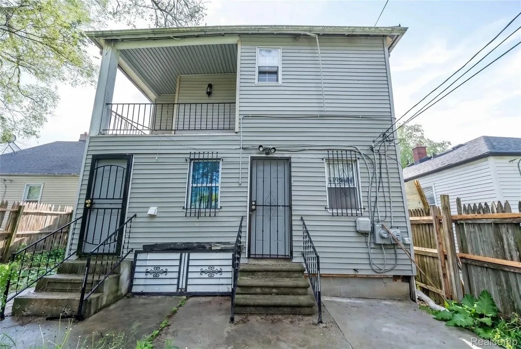 6886 Grandville Avenue Detroit City MI 48228