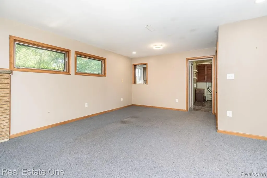 22471 Remick Drive Clinton Charter Township MI 48036