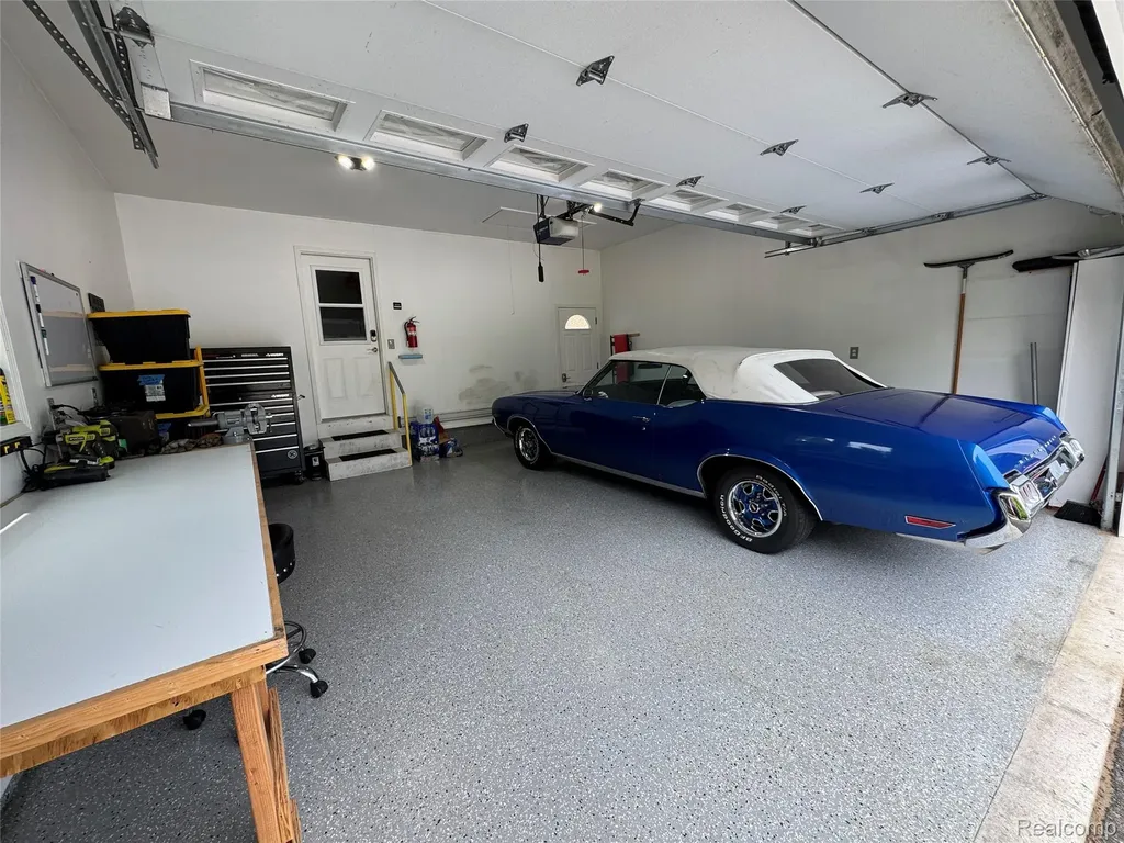 5183 Owosso Road Handy Township MI 48836