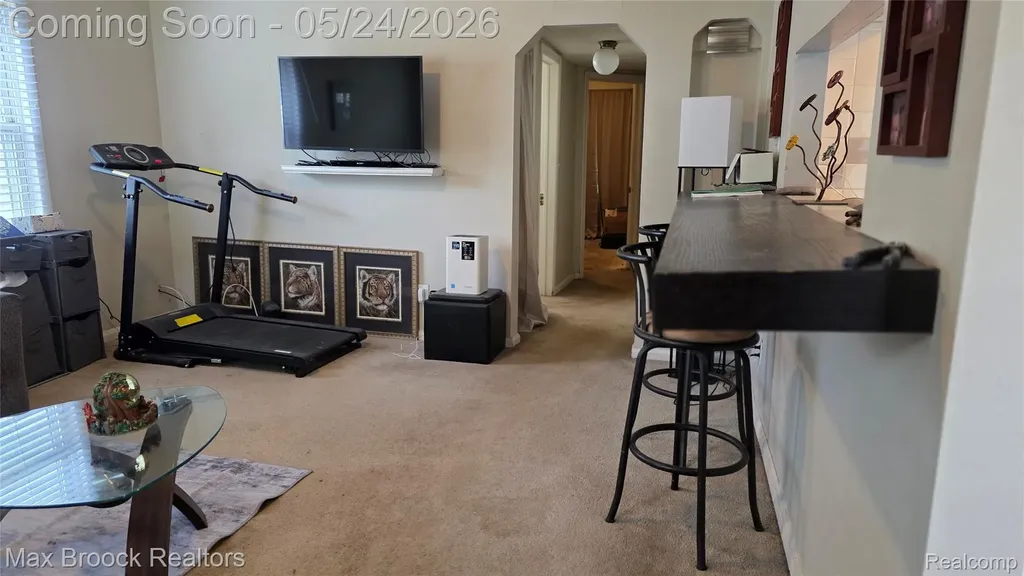 24321 Kipling Street Oak Park City MI 48237