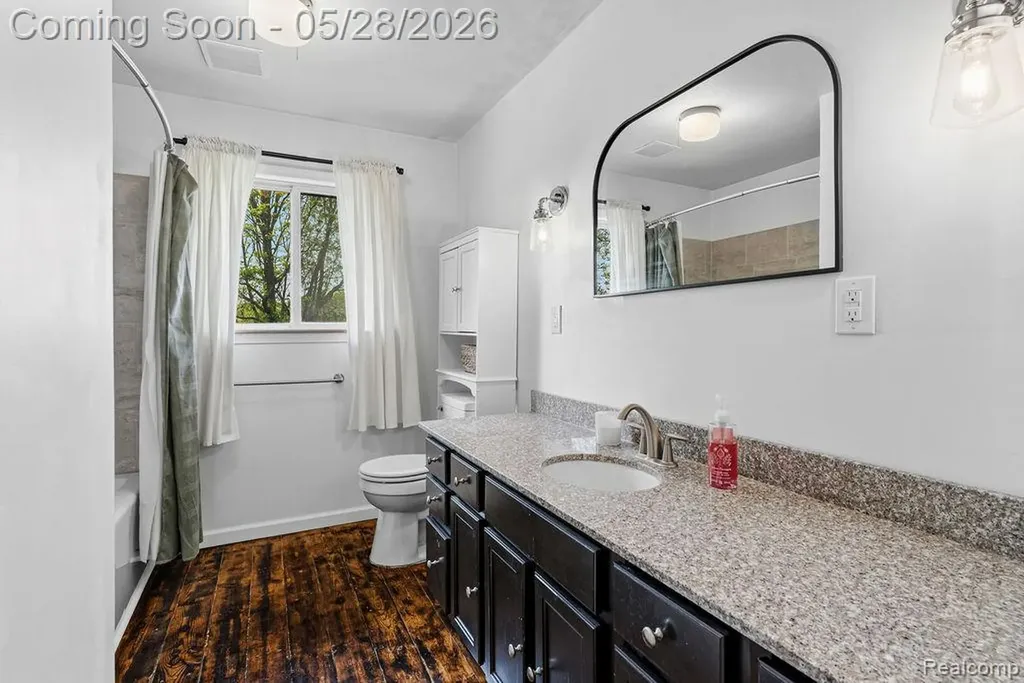 233 Peninsula Lake Drive Highland Charter Township MI 48357