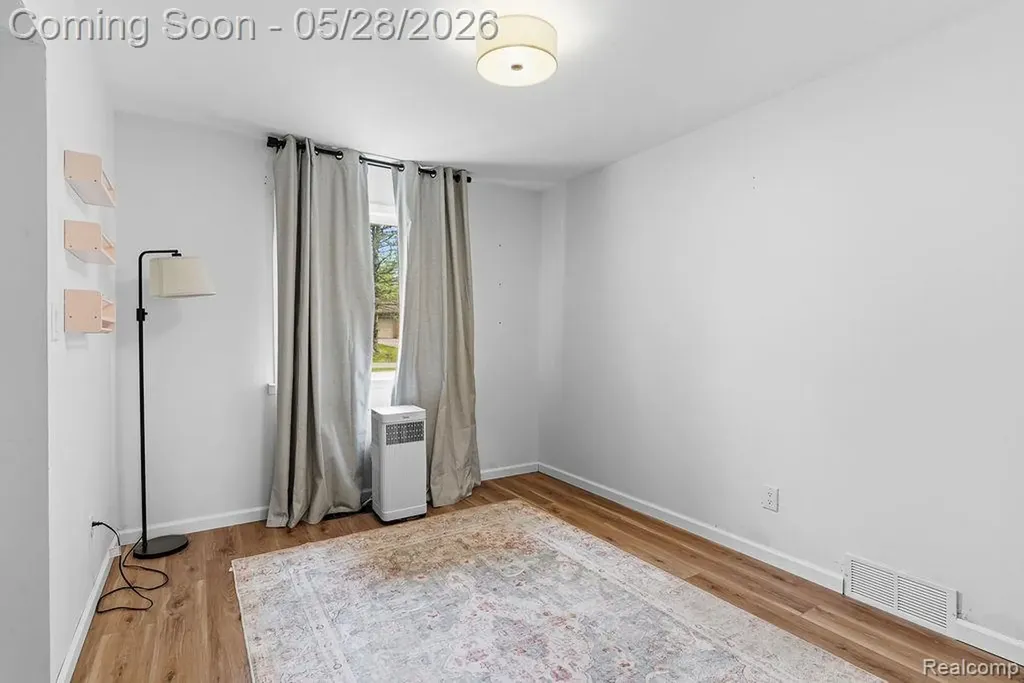 233 Peninsula Lake Drive Highland Charter Township MI 48357
