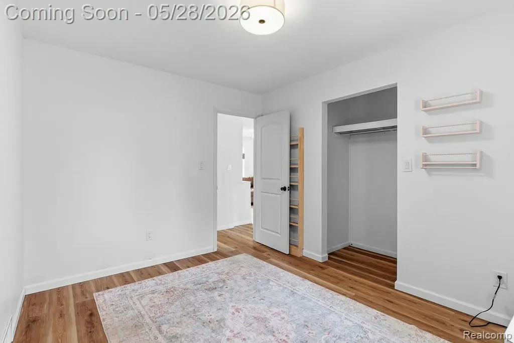 233 Peninsula Lake Drive Highland Charter Township MI 48357