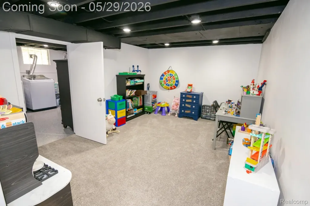 3757 Cone Avenue Rochester Hills City MI 48309