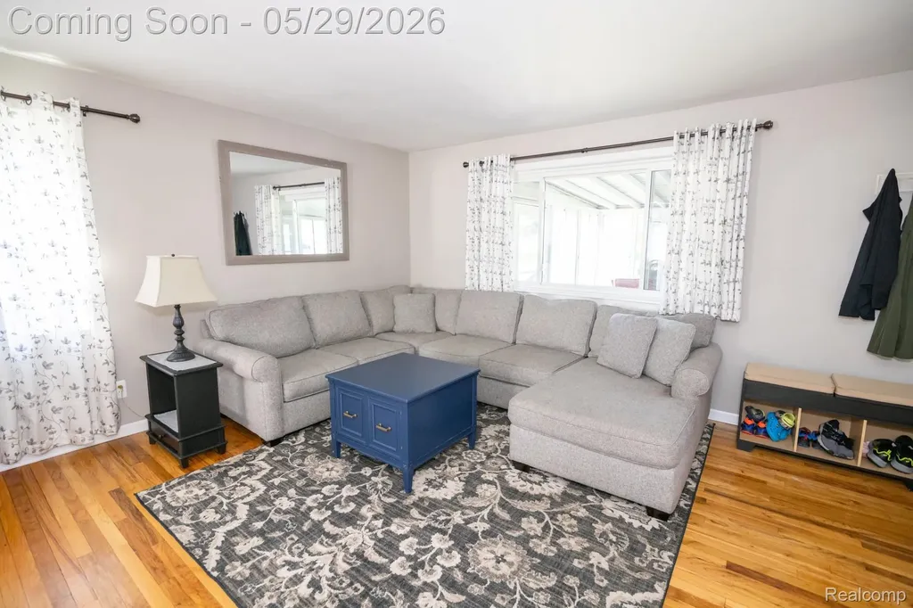 3757 Cone Avenue Rochester Hills City MI 48309