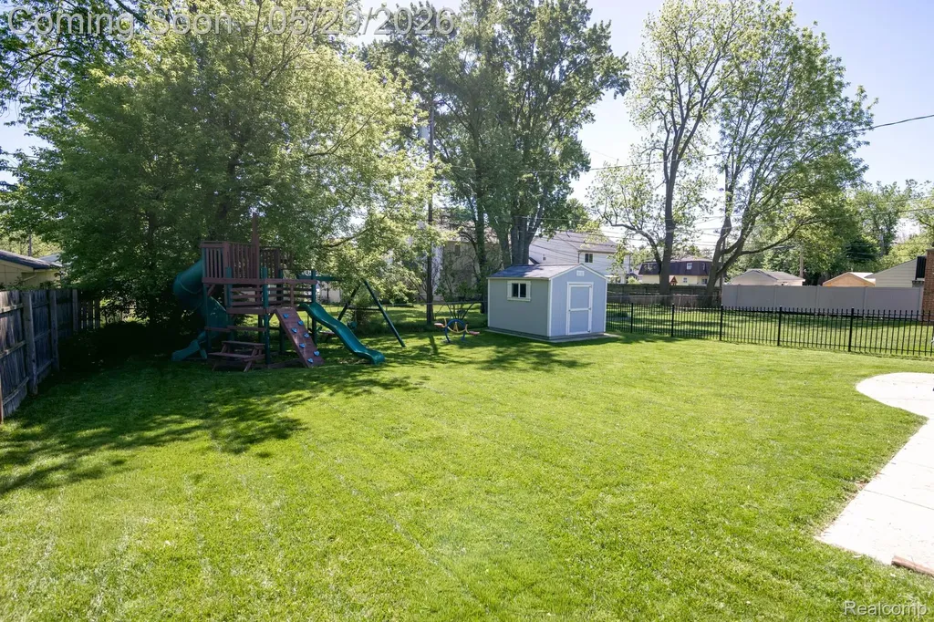 3757 Cone Avenue Rochester Hills City MI 48309