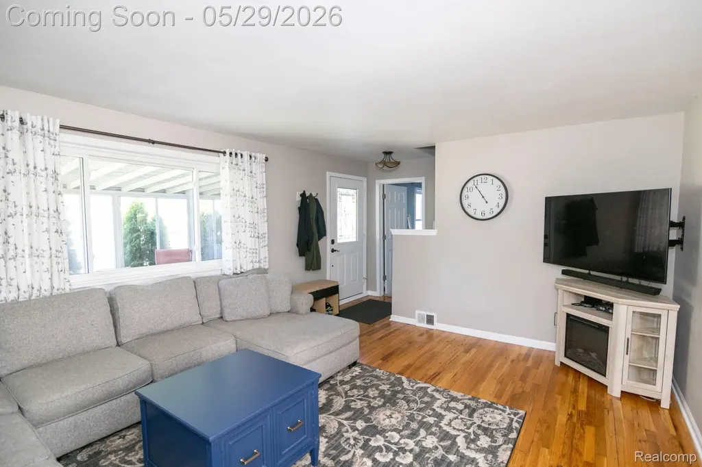 3757 Cone Avenue Rochester Hills City MI 48309