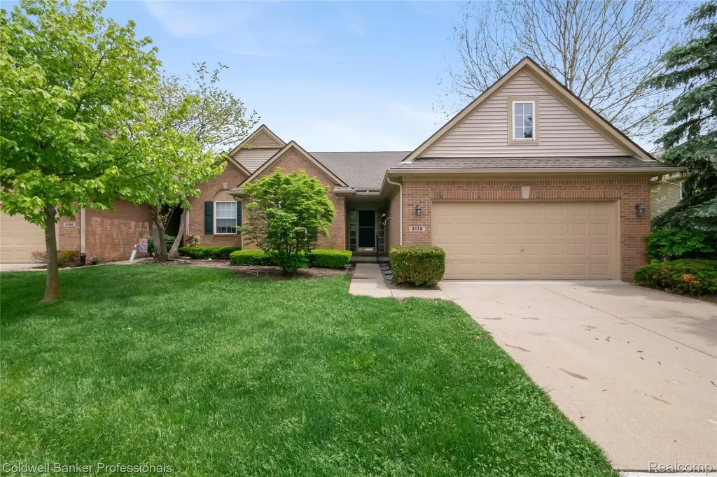 8178 Springdale Drive White Lake Charter Township MI 48386