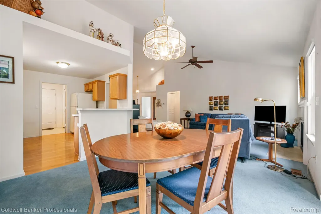 8178 Springdale Drive White Lake Charter Township MI 48386