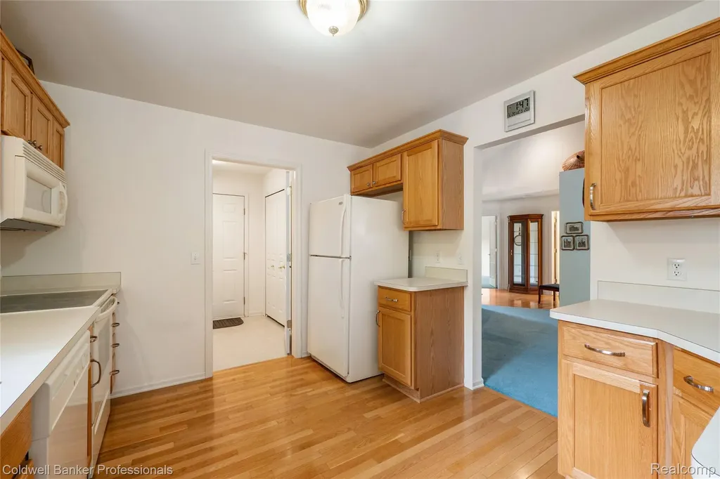 8178 Springdale Drive White Lake Charter Township MI 48386