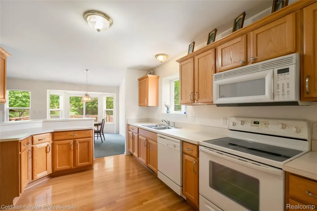8178 Springdale Drive White Lake Charter Township MI 48386
