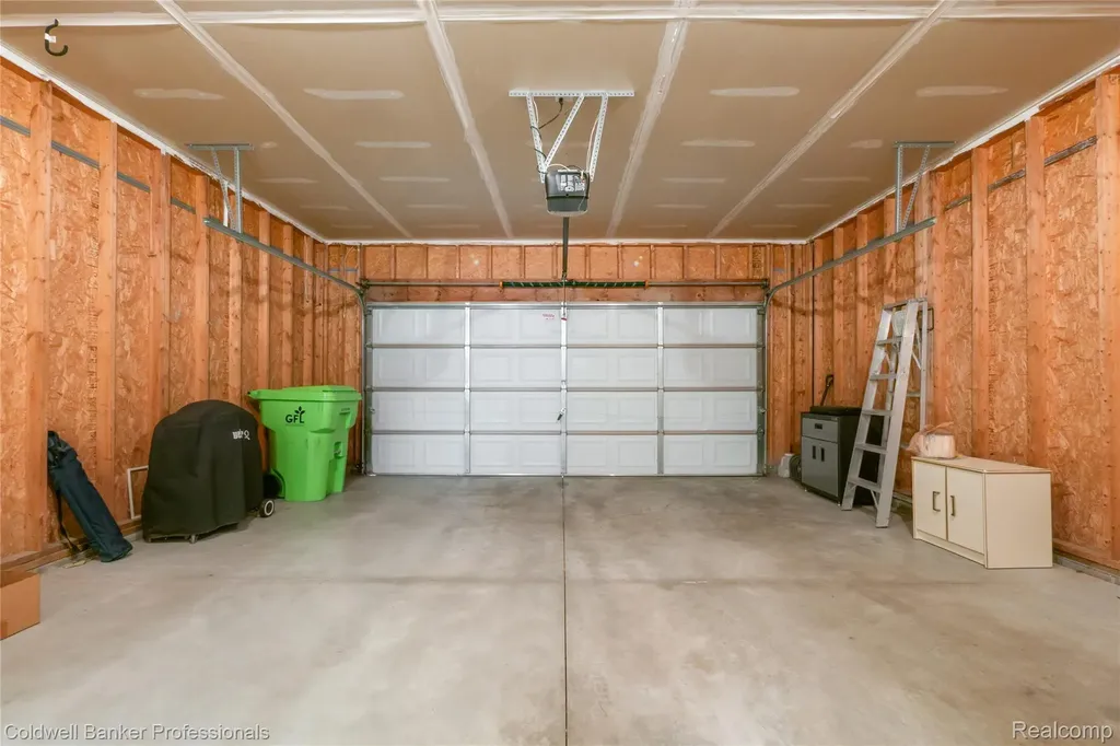 8178 Springdale Drive White Lake Charter Township MI 48386