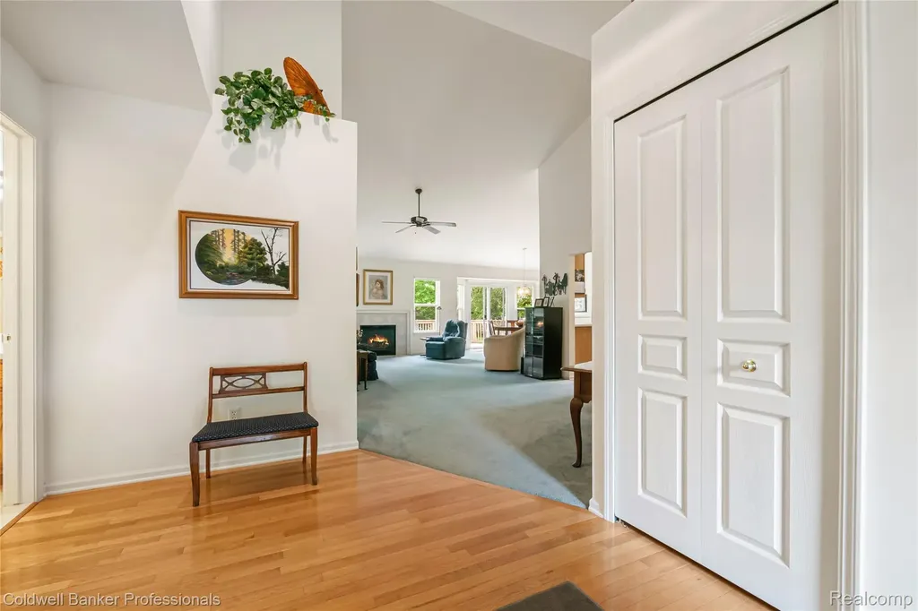 8178 Springdale Drive White Lake Charter Township MI 48386