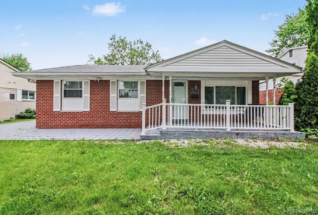 2177 Alexander Drive Troy City MI 48083