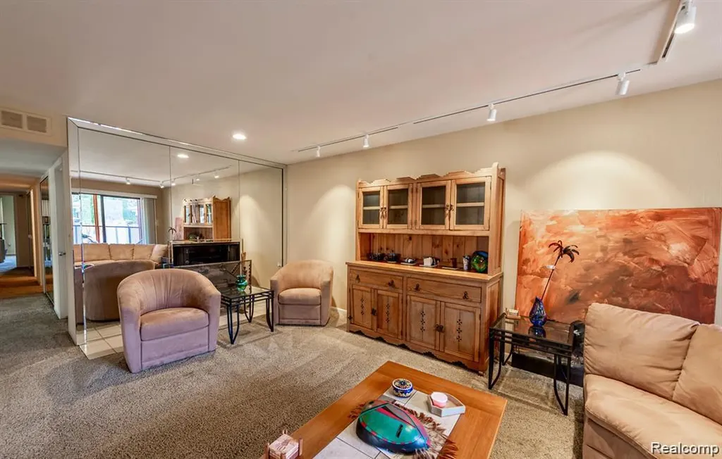 4426 Knightsbridge Lane West Bloomfield Charter Township MI 48323