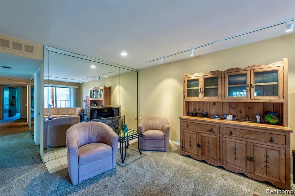 4426 Knightsbridge Lane West Bloomfield Charter Township MI 48323