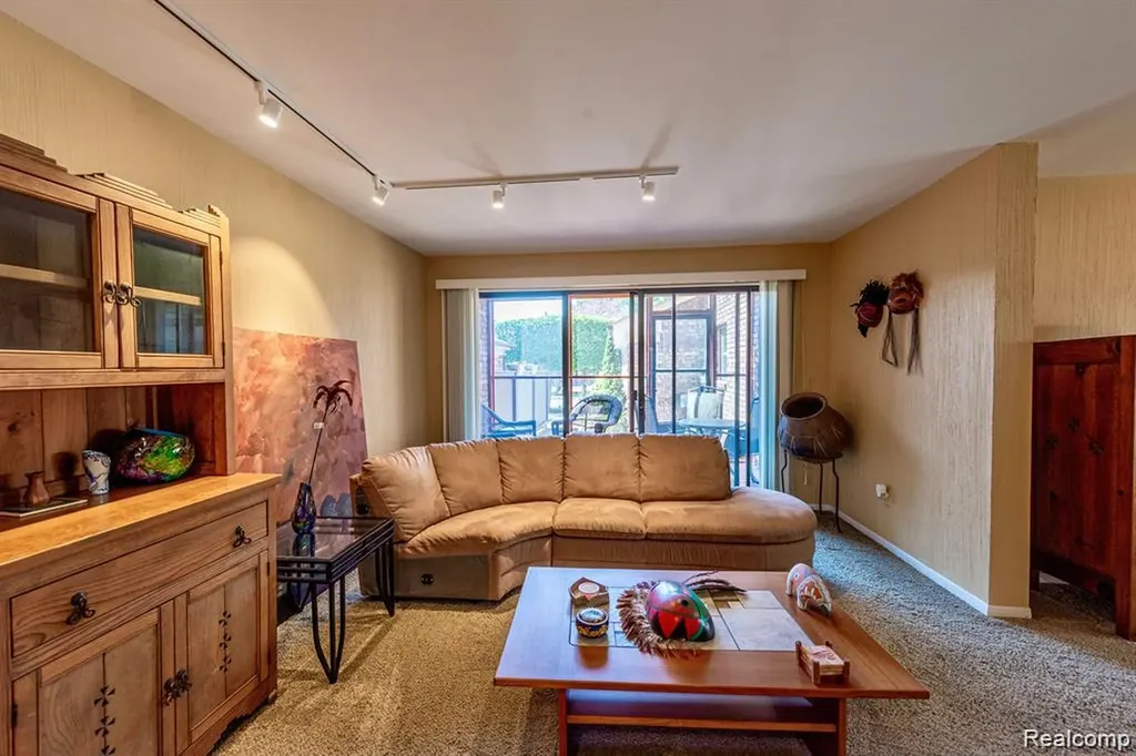 4426 Knightsbridge Lane West Bloomfield Charter Township MI 48323