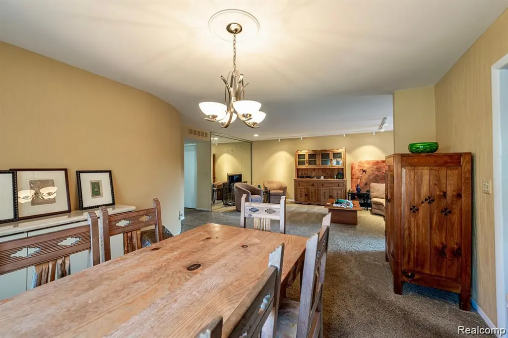 4426 Knightsbridge Lane West Bloomfield Charter Township MI 48323