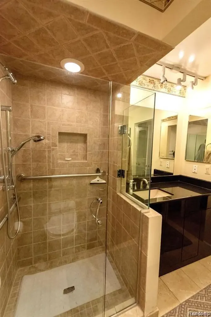 4426 Knightsbridge Lane West Bloomfield Charter Township MI 48323