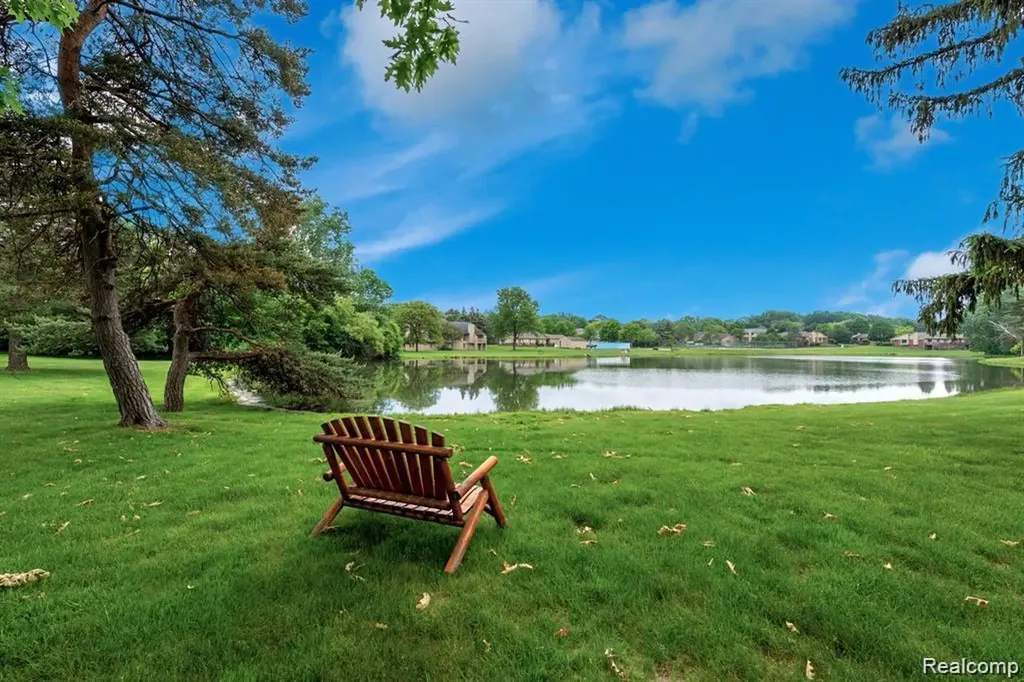 4426 Knightsbridge Lane West Bloomfield Charter Township MI 48323