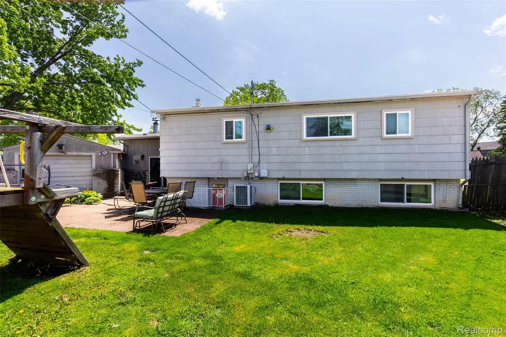 8315 Ingram Street Westland City MI 48185