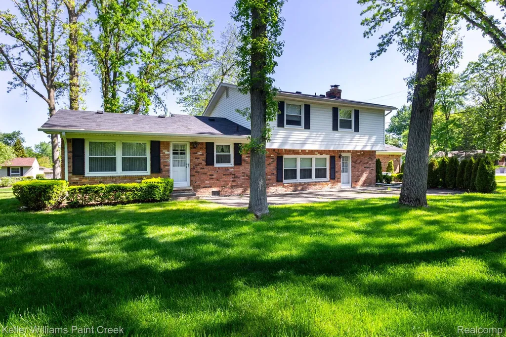 2505 Townhill Troy City MI 48084