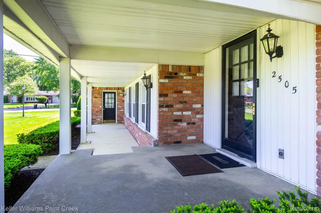 2505 Townhill Troy City MI 48084