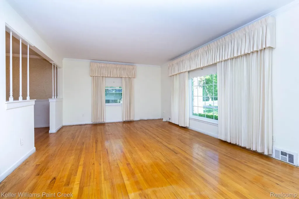 2505 Townhill Troy City MI 48084